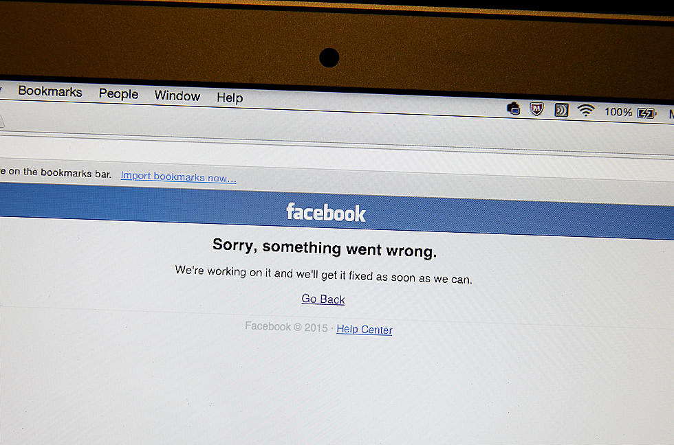 No, You’re Not Crazy—Facebook Confirms Old Messages Are Randomly Popping Up