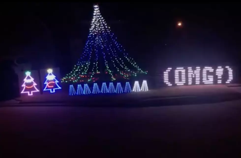 This Houston Christmas Light Display Features Beyonce, Post Malone &#038; Travis Scott [VIDEO]
