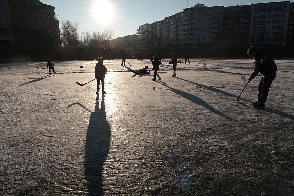 Dad &#8216;Mics Up&#8217; Adorable Four Year Old Son At Hockey Practice [Video]