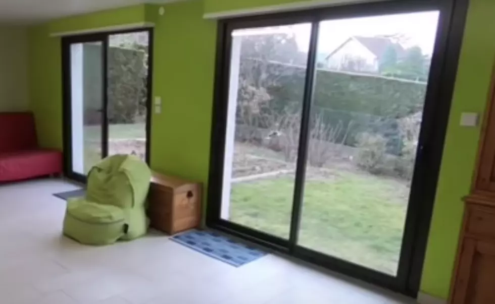 Guy Flies Drone Through Sliding Glass Door [VIDEO]