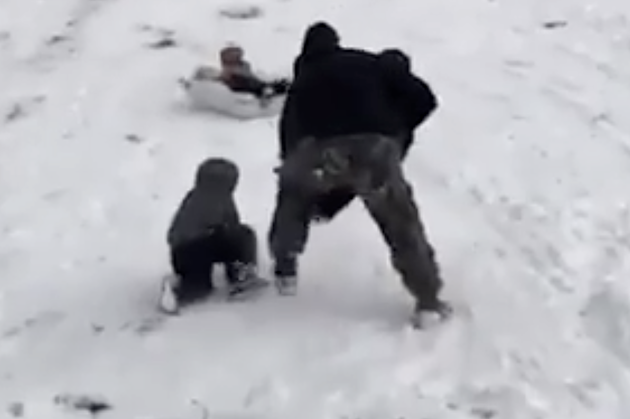 Dad Saves Kids From Oncoming Sled [VIDEO]