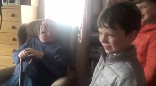 Kids Cheer Up Grandfather By Having Alexa Make &#8216;Fart Sounds&#8217; [VIDEO]