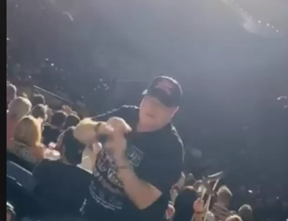 Man Tumbles In Upper Deck Of Superdome While Dancing At Concert [VIDEO]