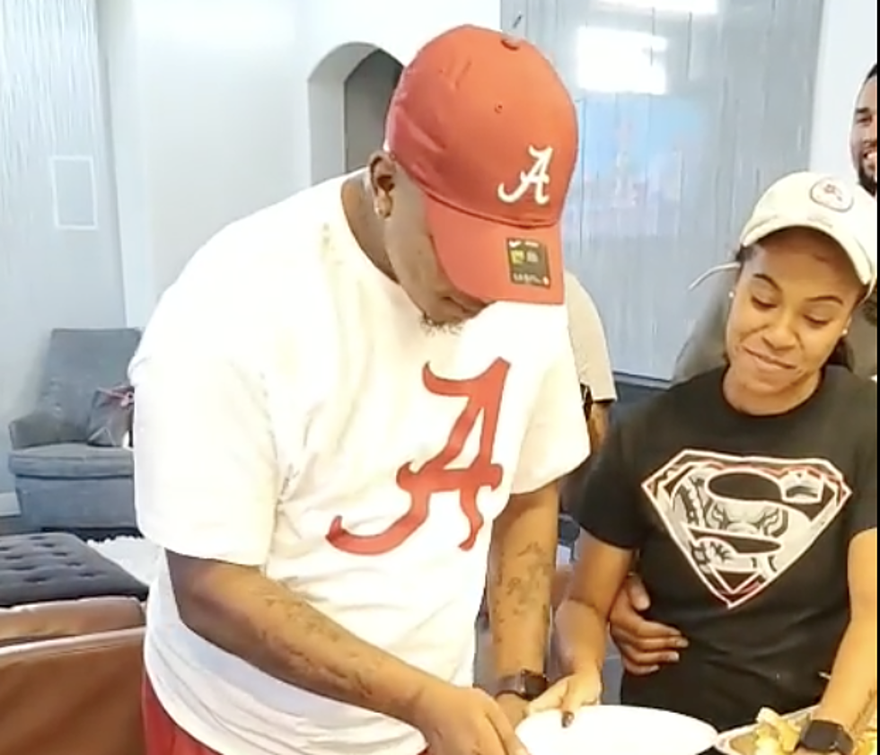 Alabama Fan Doesn&#8217;t Care For Birthday Cake After He Cuts It [VIDEO]