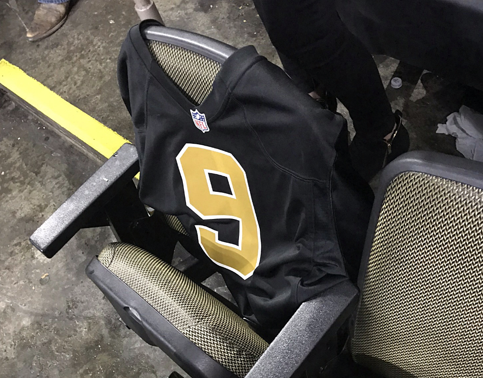 Family Looking For Deceased Family Member’s Saints Jersey [VIDEO]