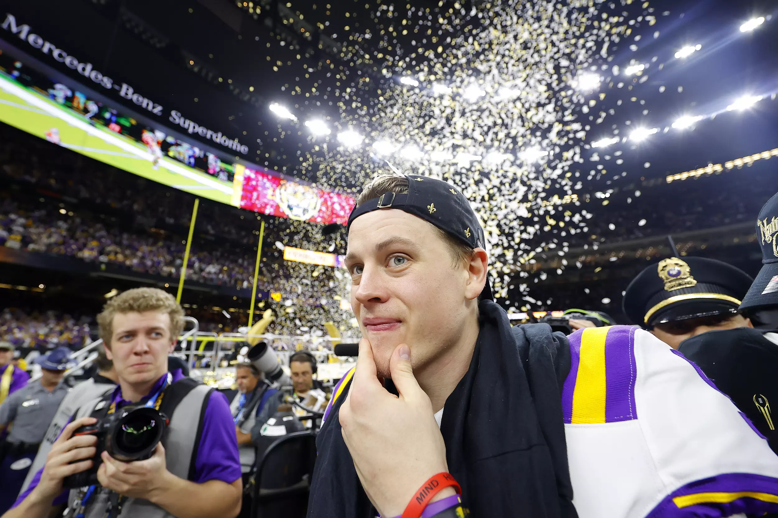 Joe Burrow enters the Superdome in Ja'Marr Chase's LSU National