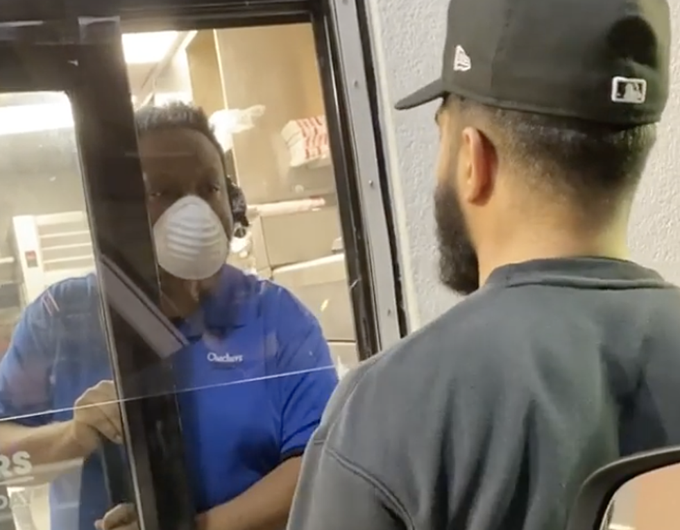Man Gives Fast Food Workers Each $10,000 [VIDEO]