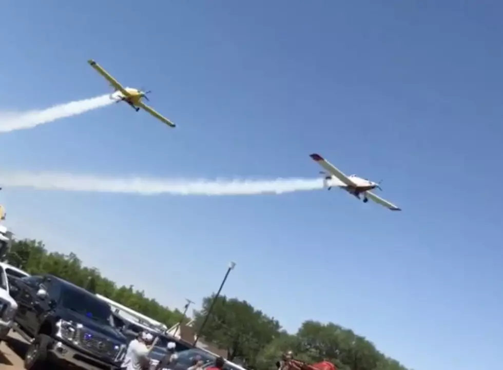 Crop Duster Planes Fly Over Hospital in Mamou to Salute Medical Staff [Video]