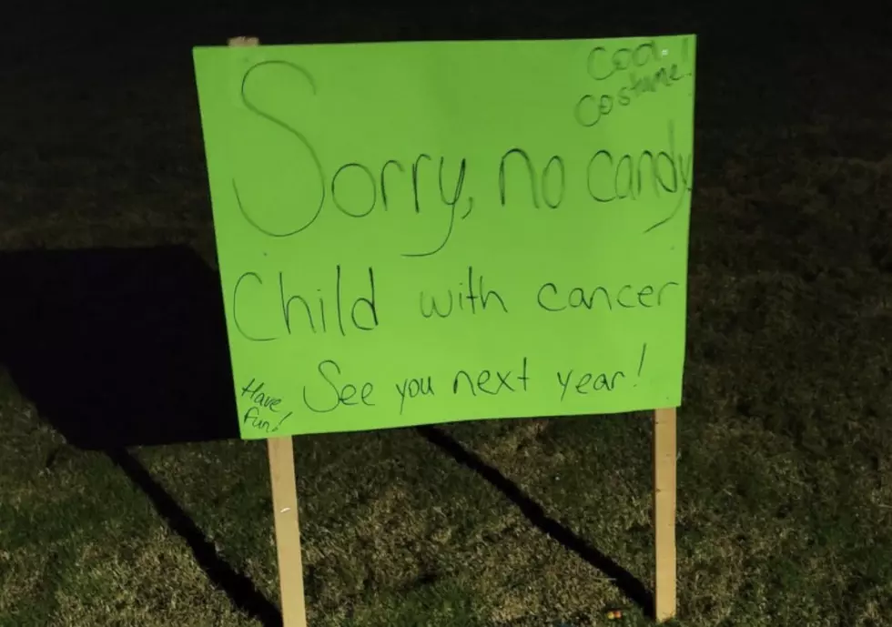 Kids Taking Part in Trick or Treating React to Sign in Yard [PHOTO]