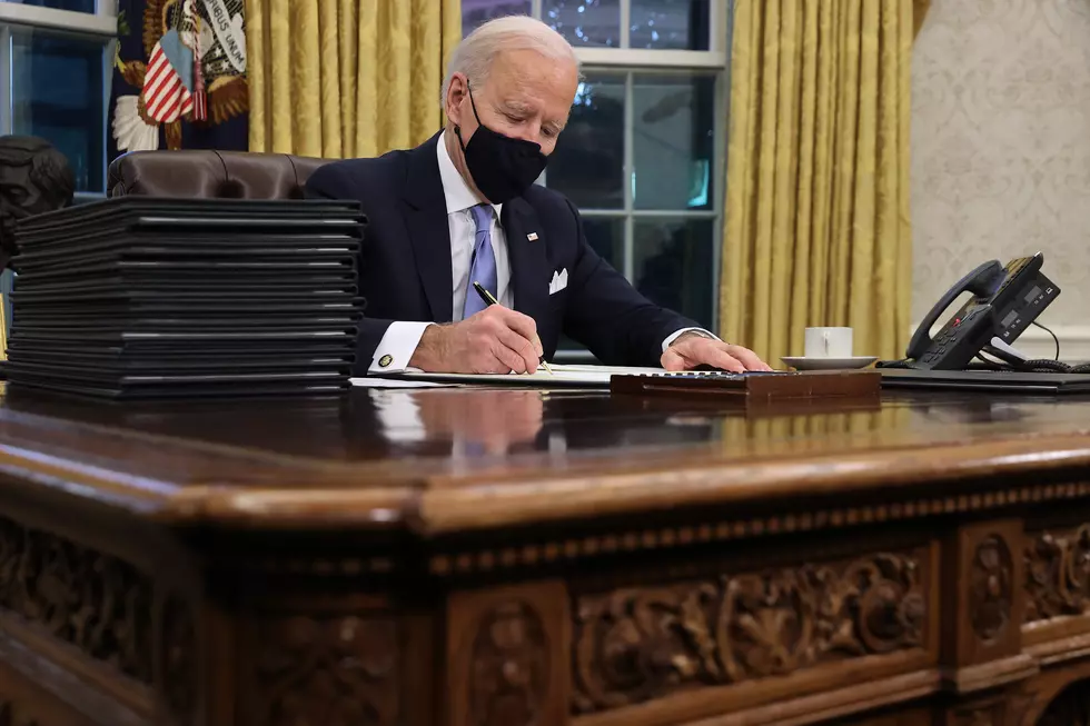 Biden Signs $1.9T Relief Bill Before Speech to Nation