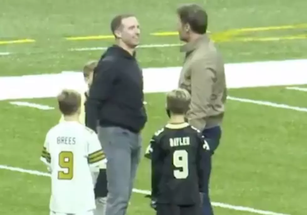 Tom Brady Greets Drew Brees and Family After NFL Playoff Game [VIDEO]