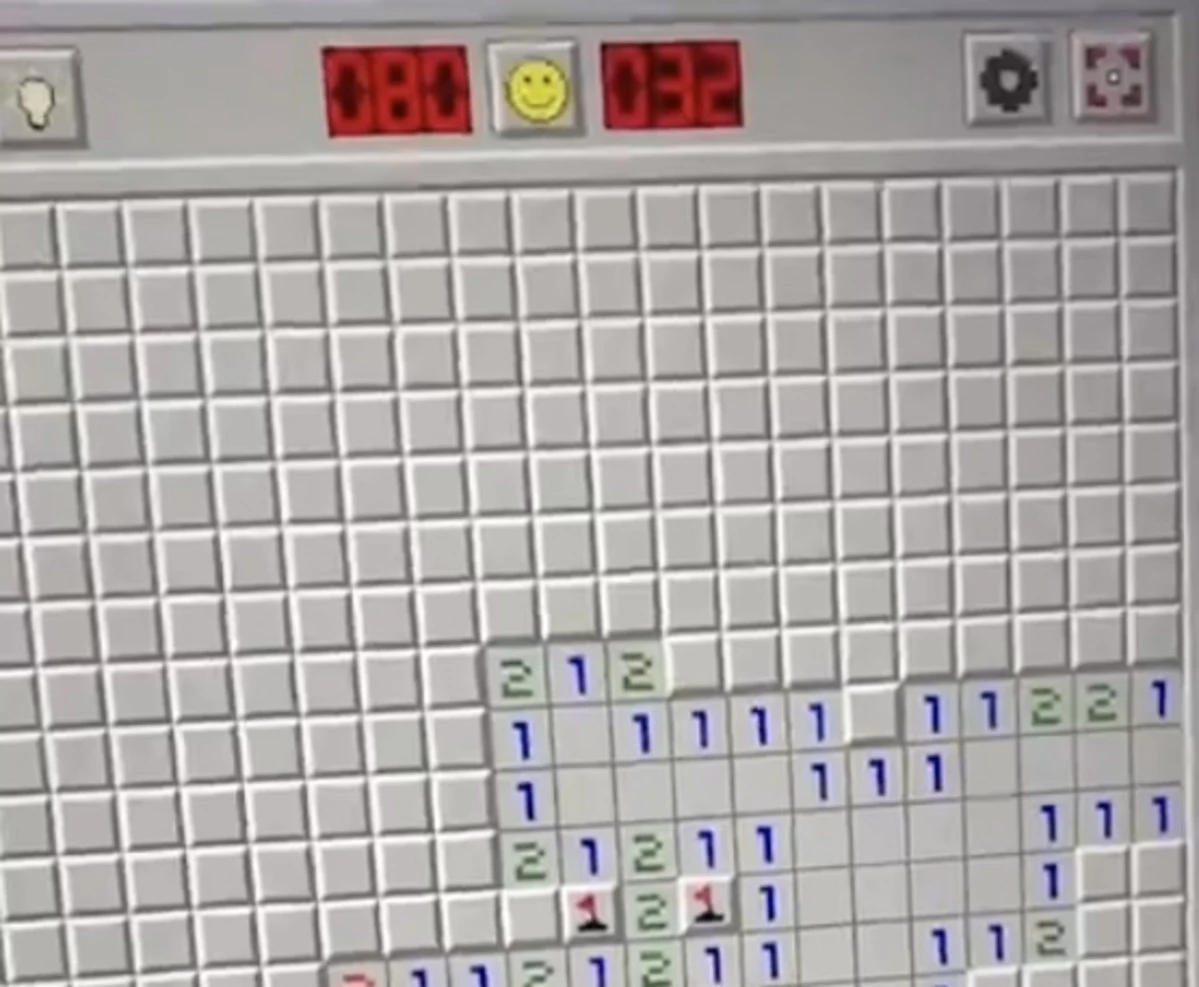 Someone On Tiktok Explained How To Actually Play Minesweeper