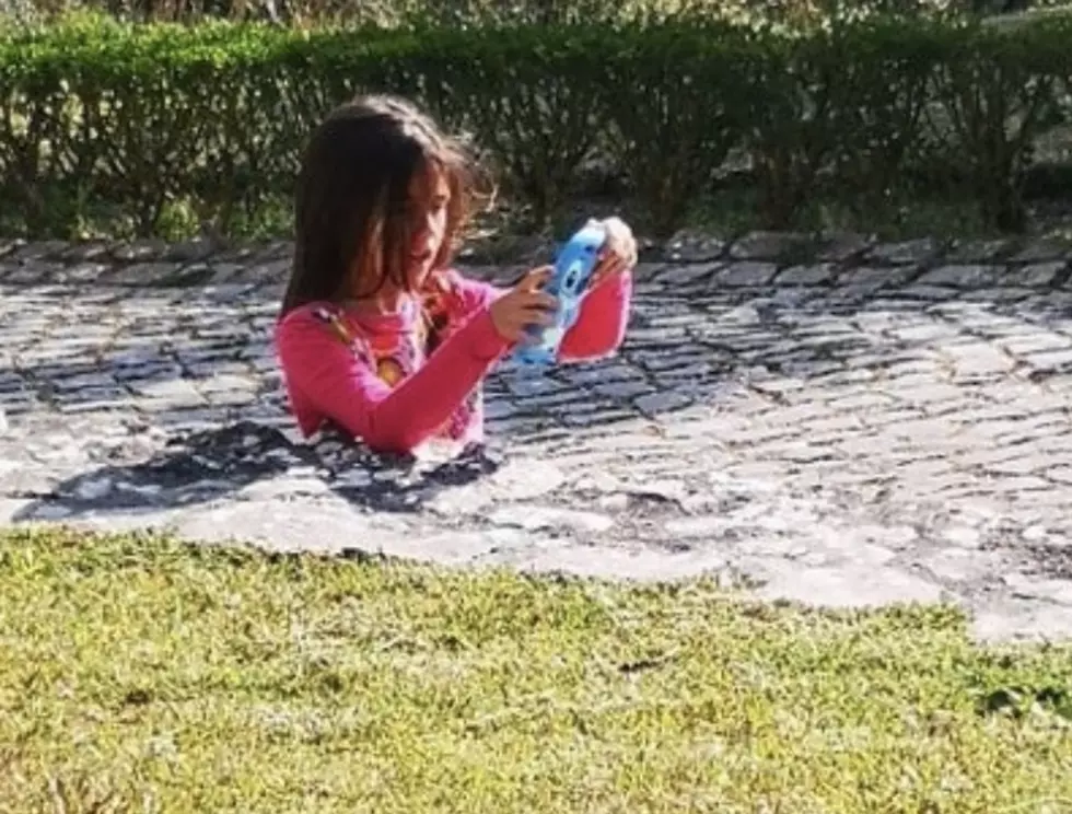 Optical Illusion Has Internet Freaking Out Over Girl &#8216;In Cement&#8217; [PHOTO]