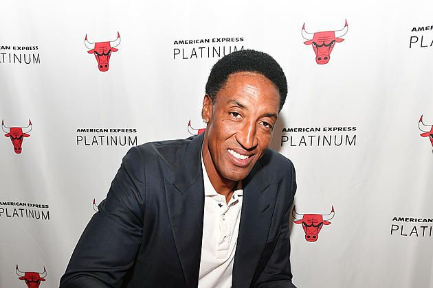 Scottie Pippen Refers to Former Coach Phil Jackson as A Racist [VIDEO]