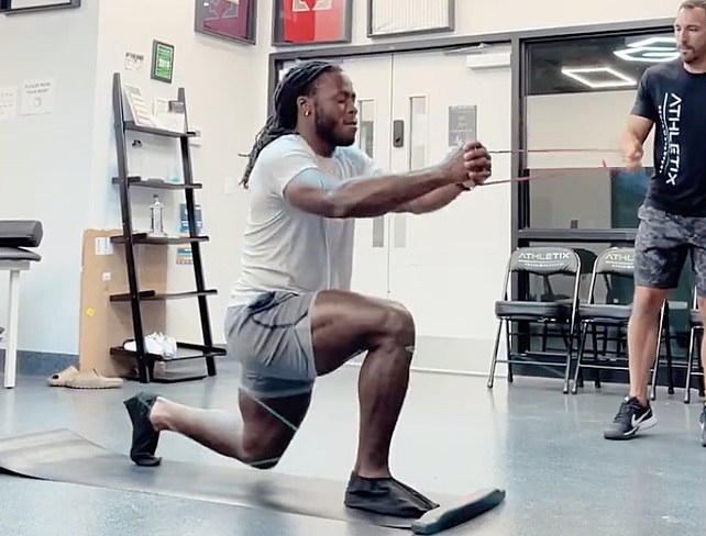 Alvin Kamara's Trainer Shares His Challenging Offseason Workouts