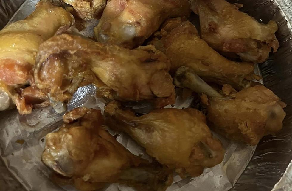 Woman Reportedly Finds Chicken Head in Order of Chicken Wings [PHOTO]
