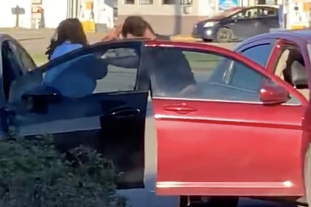 Ladies Get Into Physical Altercation While in Traffic in New Iberia [VIDEO]