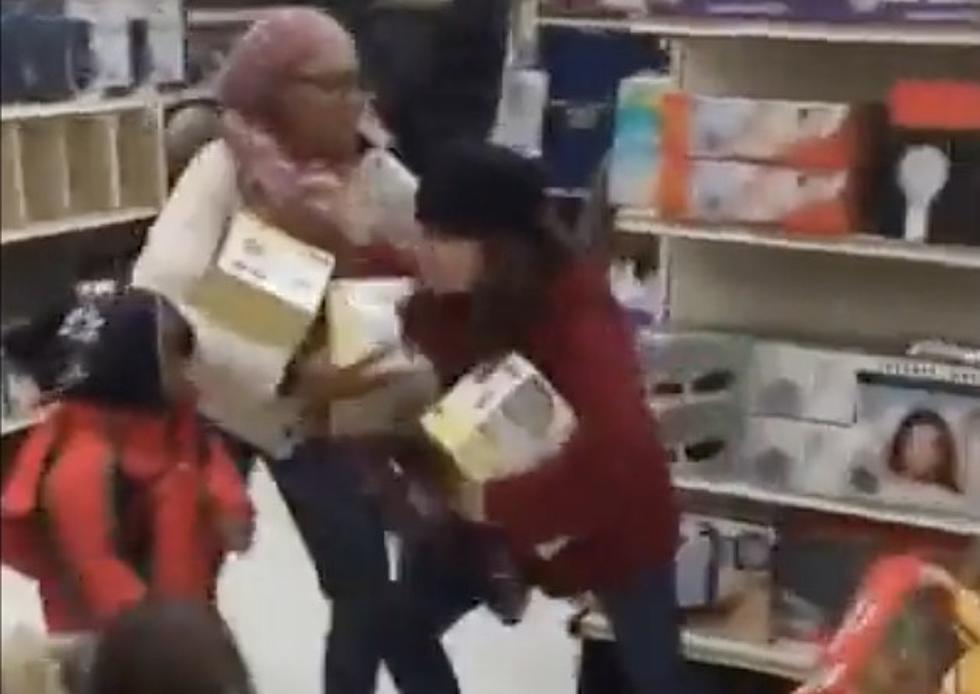 People Fight Over Veggie Steamer During a Black Friday Sales Event [VIDEO]