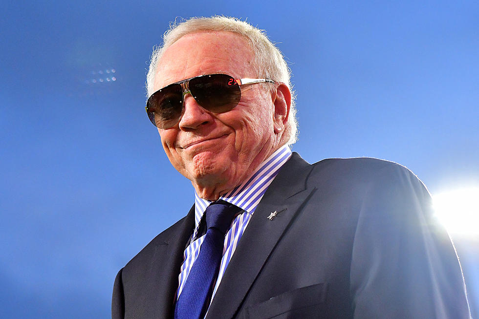 Dallas Cowboys Owner Jerry Jones Injured in Car Crash