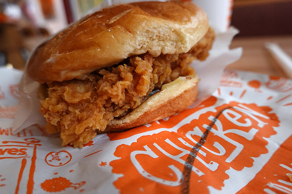 People in London Are Complaining That Popeyes Chicken Sandwich is “Too Hot”
