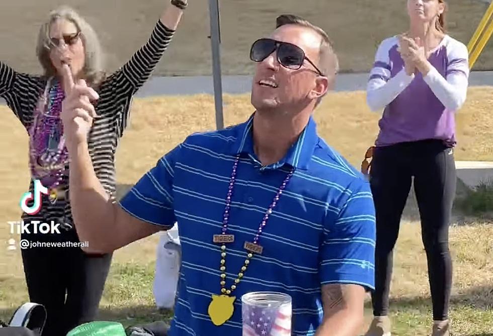 Youngsville Man Goes Viral, Gets Celebrity Shoutouts For Living His Best Life at Lafayette Mardi Gras