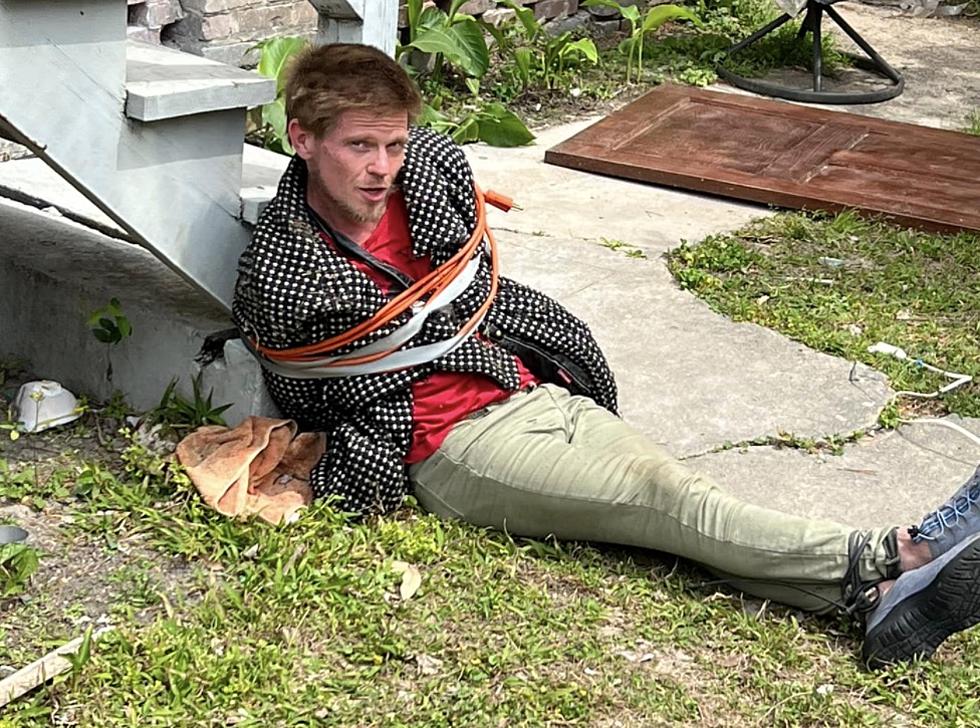 Man in New Orleans Ties Burglar Up With Extension Cords [PHOTOS]