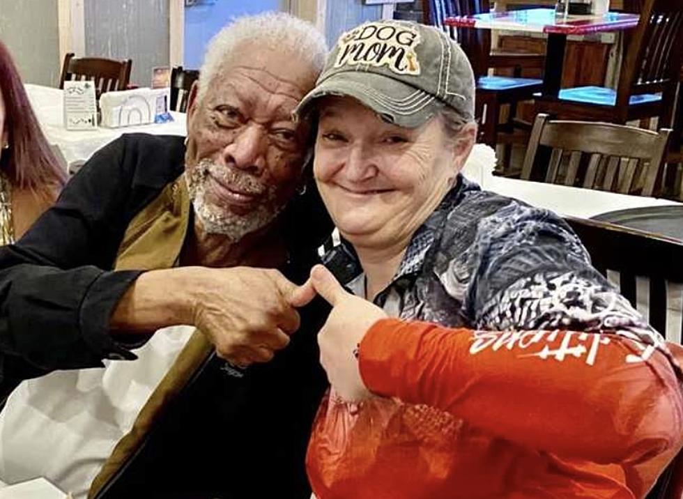 Lafayette Woman Sits With Morgan Freeman at Local Restaurant, Reveals Special Message He Shared With Her