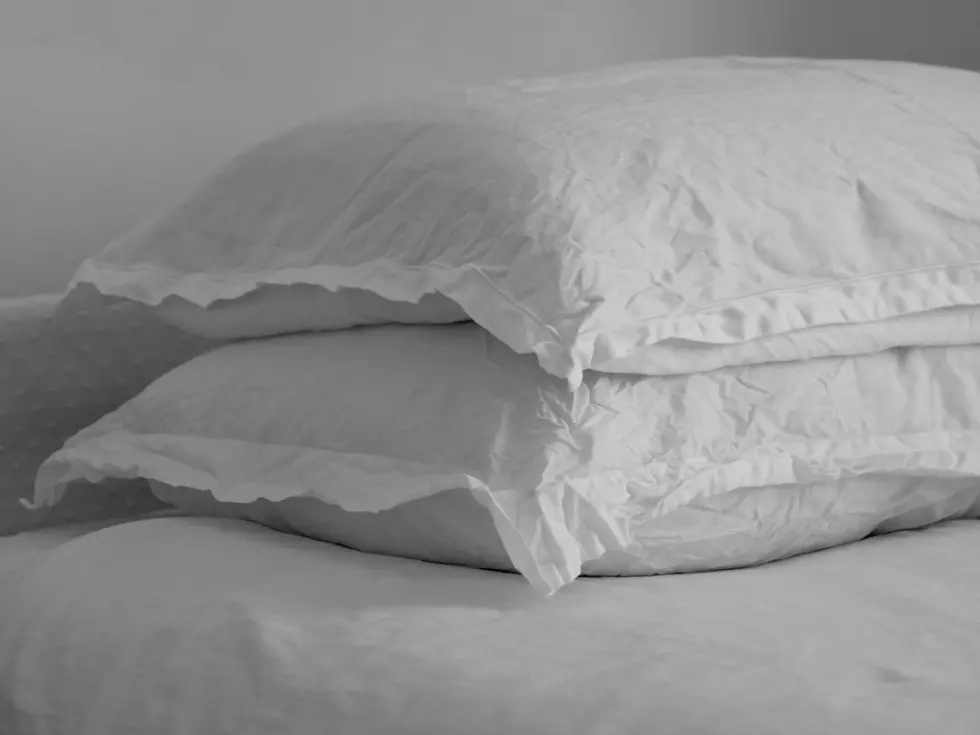 How to Properly Dry Your Pillows Without Damaging Them