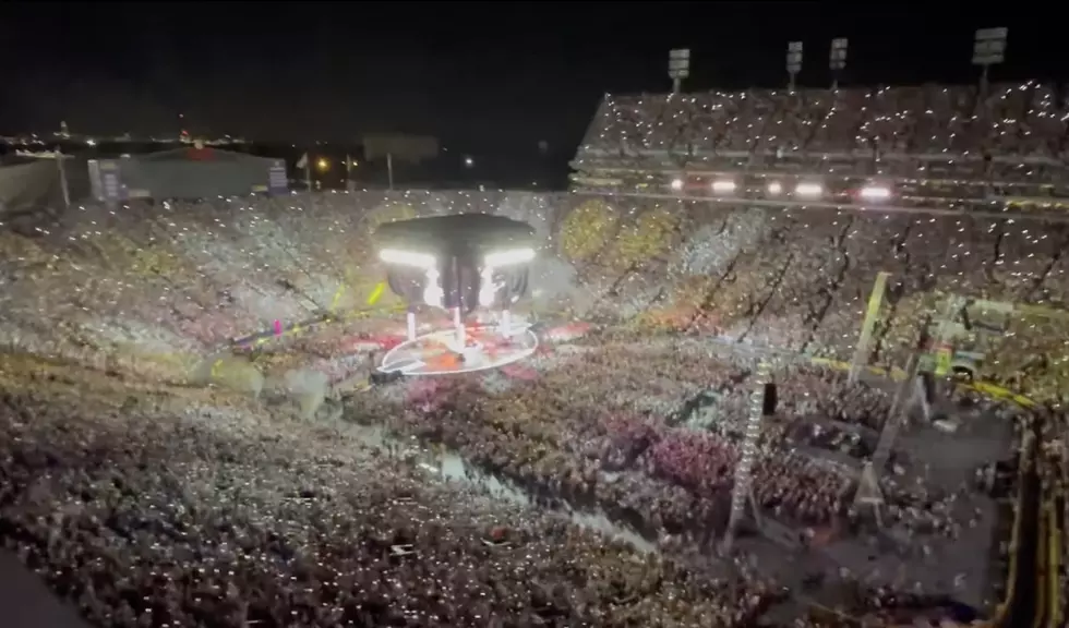 Garth Brooks Performing &#8216;Calling Baton Rouge&#8217; in Tiger Stadium Was Even More Epic Than We Imagined