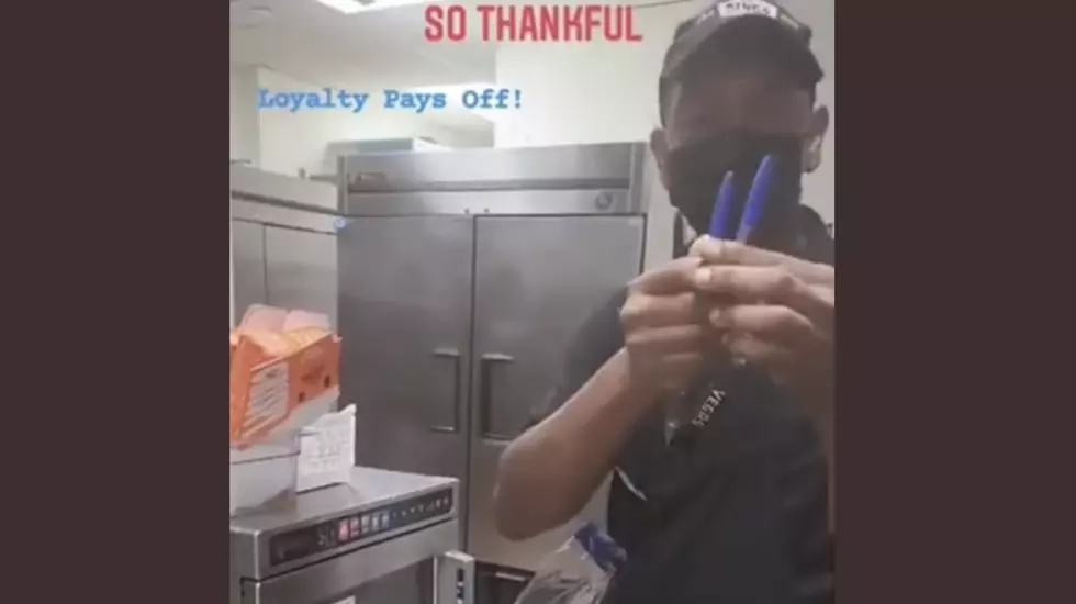 Burger King Employee Receives Goodie Bag after 27 Years of Service &#8211; Internet has Mixed Reactions