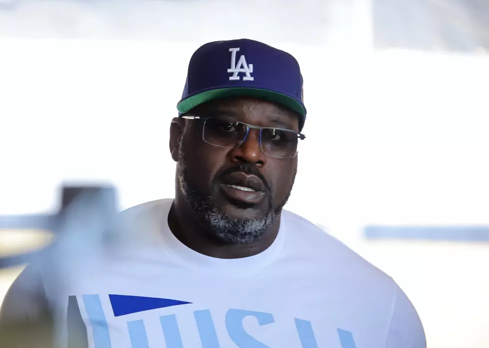 Shaquille O'Neal is Handing Out Food and Cash to Homeless People 