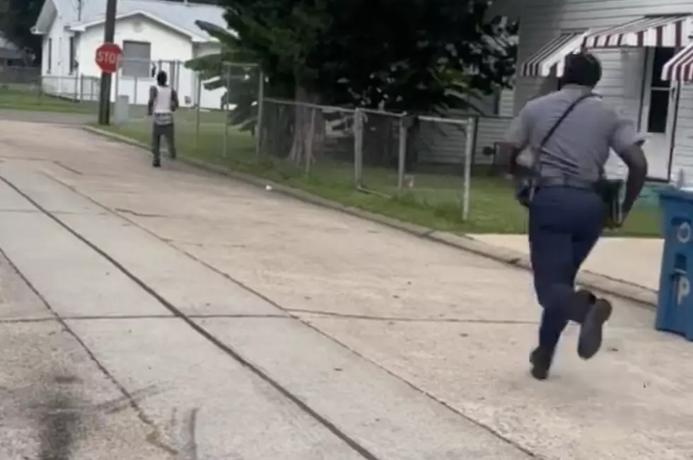 Foot Chase Involving New Iberia Police and Suspect Goes Viral [VIDEO]