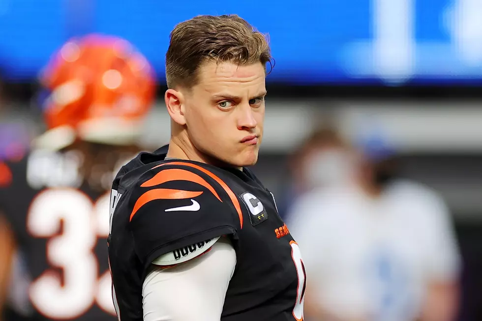 NFL on ESPN on X: I just think they're pretty cool. Joe Burrow found  glasses he likes and he's not looking back 😂🤓 (via @Bengals)   / X