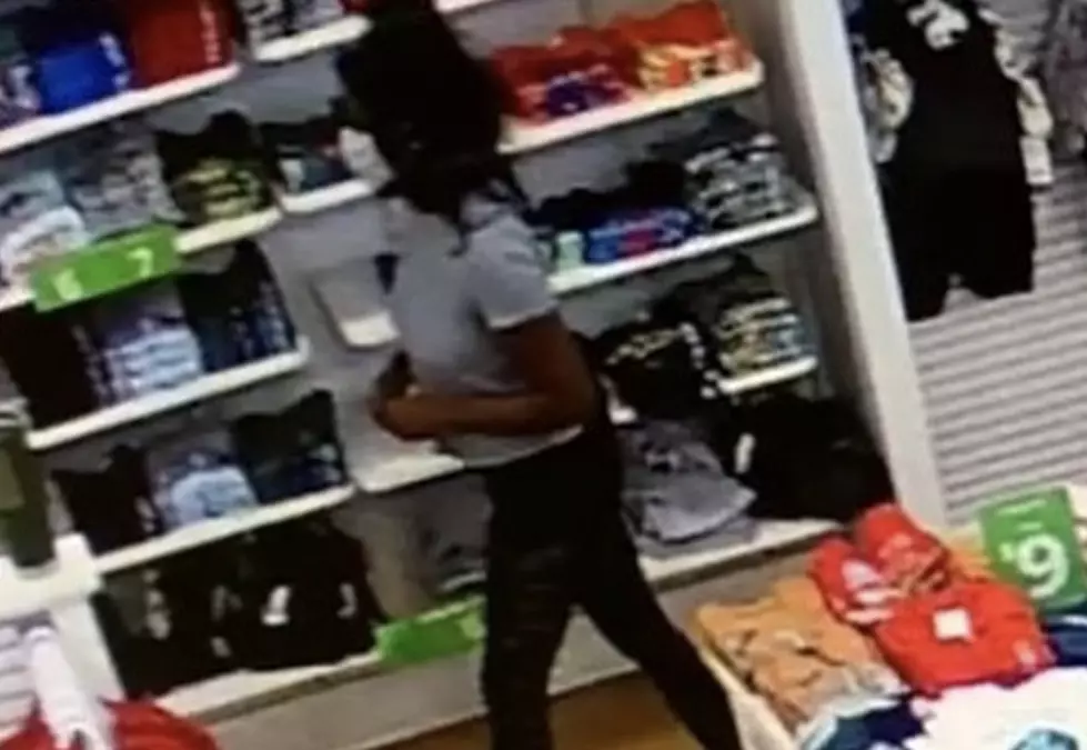 Louisiana Woman Arrested After Rack of Clothes Set on Fire in Store