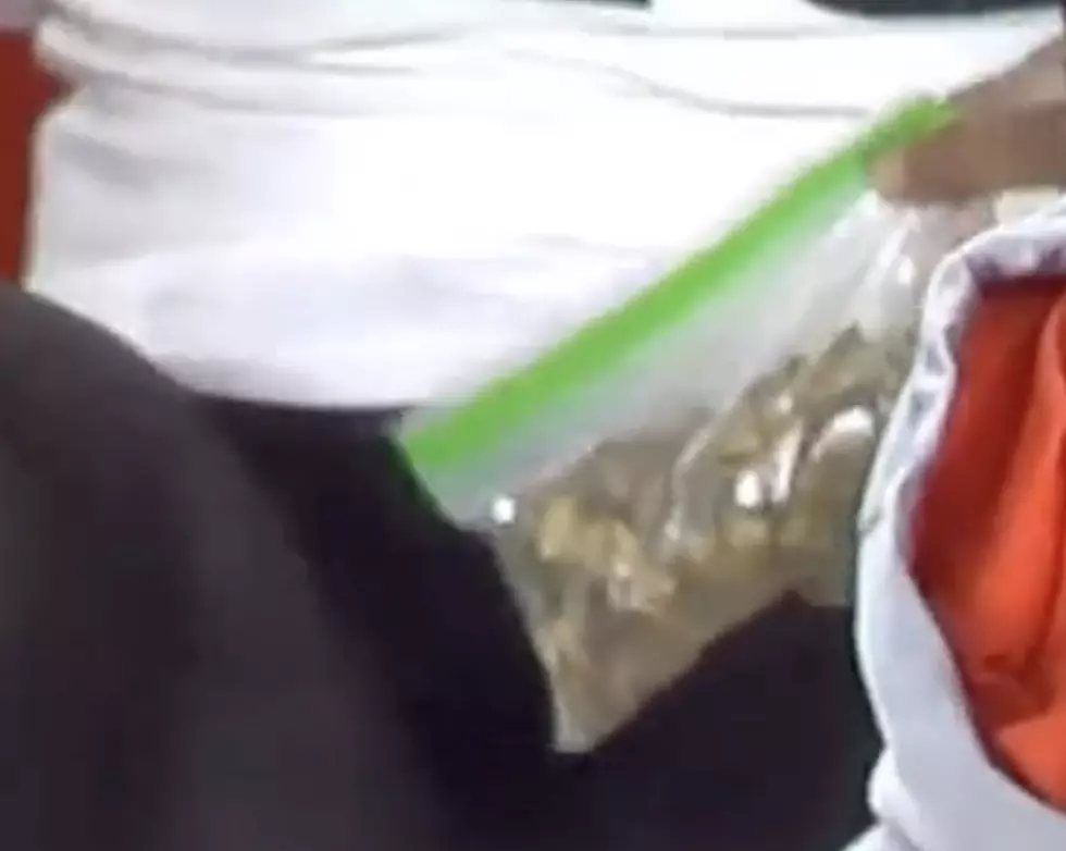 The Internet Thought An NFL Player Had Marijuana on The Sideline [VIDEO]