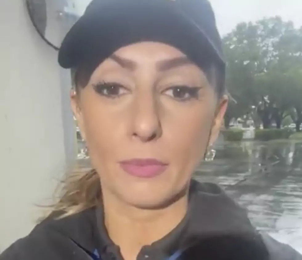 Reporter Uses Condom to Protect Microphone During Hurricane Ian Coverage [PHOTO]