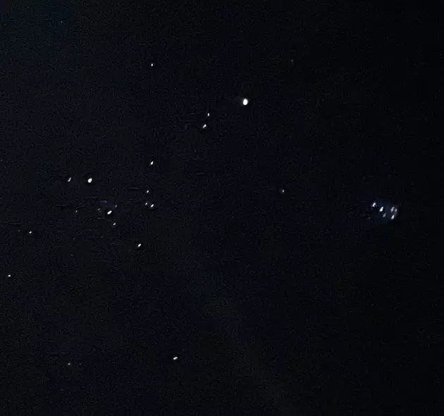 UFOs Spotted Circling Over Mamou, Louisiana [WATCH]
