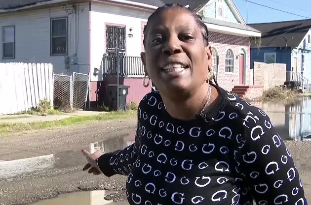 New Orleans Woman Says Car Nearly Hit Mom After She Fell in Sink Hole [VIDEO]