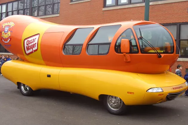 Thieves Take Bite Out of Oscar Mayer Wienermobile  During Super Bowl Appearance