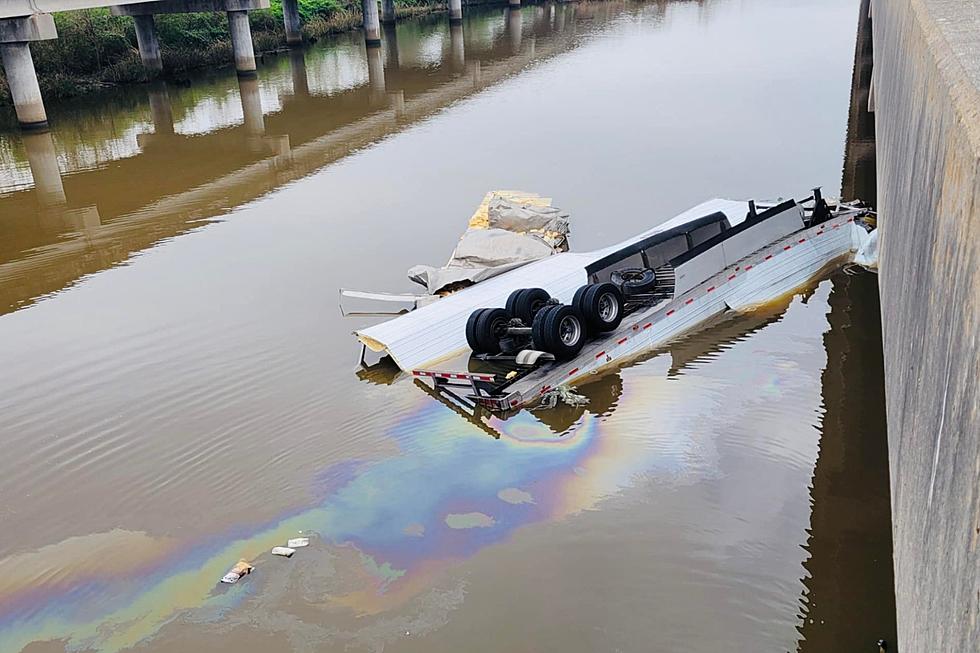 18-Wheeler Crashes, Leaks Fluids After Sinking in Louisiana Canal