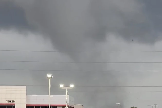 Video From Shreveport Louisiana Appears to Show Tornado in City