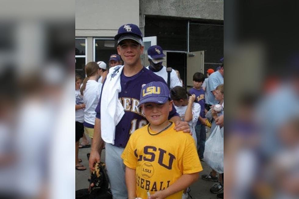 In 2009, Tigers Baseball Star Ryan Schimpf Posed with a Kid Who Would Help LSU Win the 2023 Title