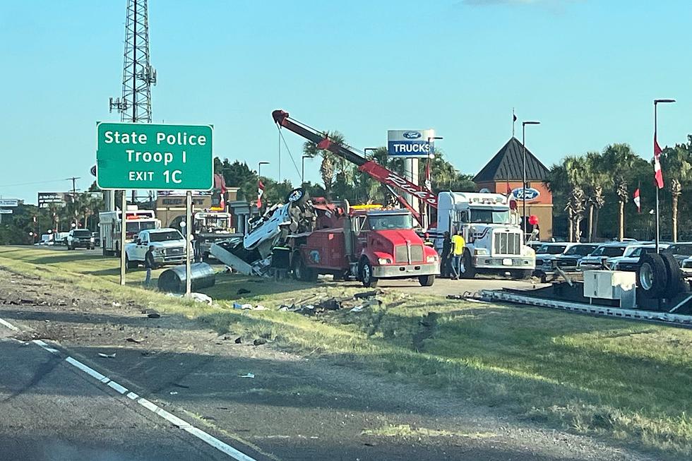 Major Crash Involving Flipped 18-Wheeler on I-49 in Lafayette