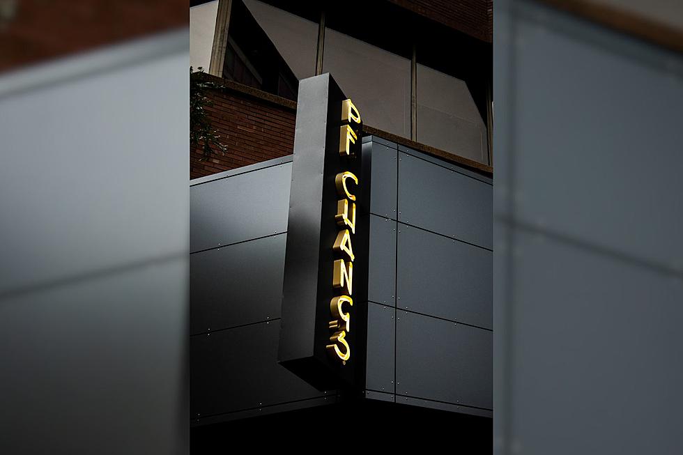 P.F. Changs in Baton Rouge Apologizes After 22 Staples Found in Takeout Order