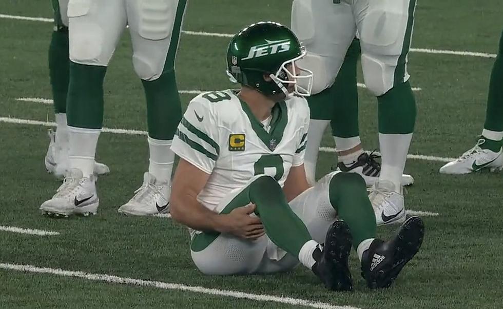 Aaron Rodgers Suffers Ankle Injury Minutes Into Jets Debut