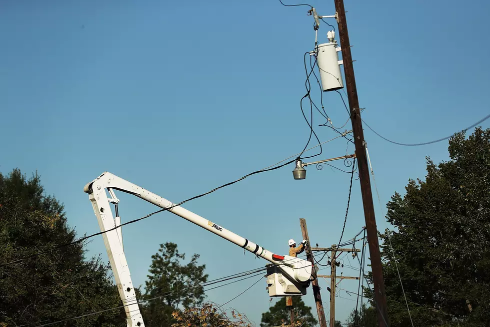 Anger Over Texas Power Outages After Beryl Has Repair Crews Facing Threats