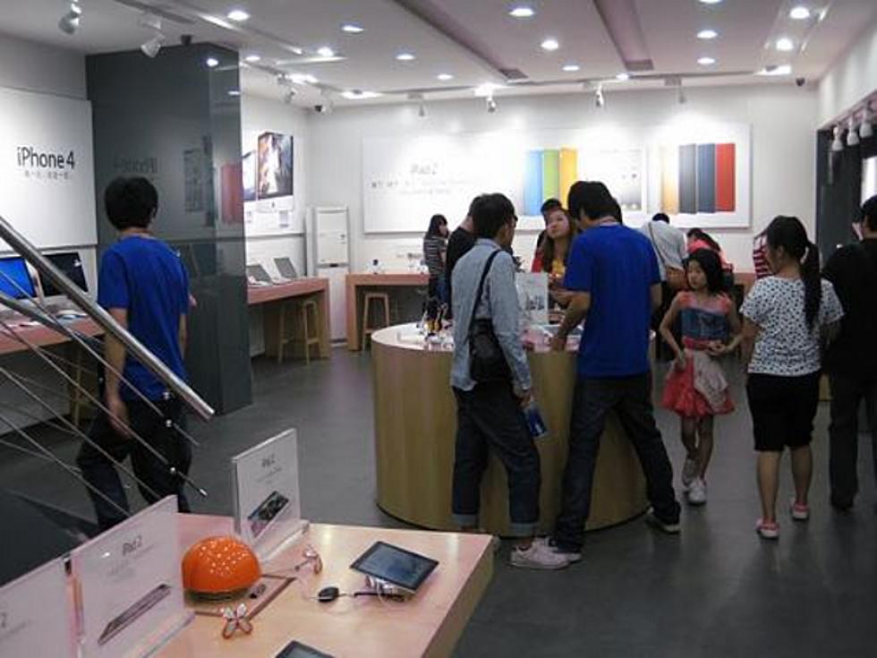 Entire Counterfeit Apple Store Uncovered in China [PHOTOS]