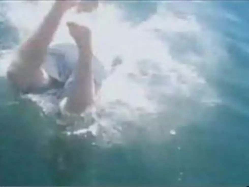Watch This Man&#8217;s Extreme Joyride on a Moving Shark [VIDEO]