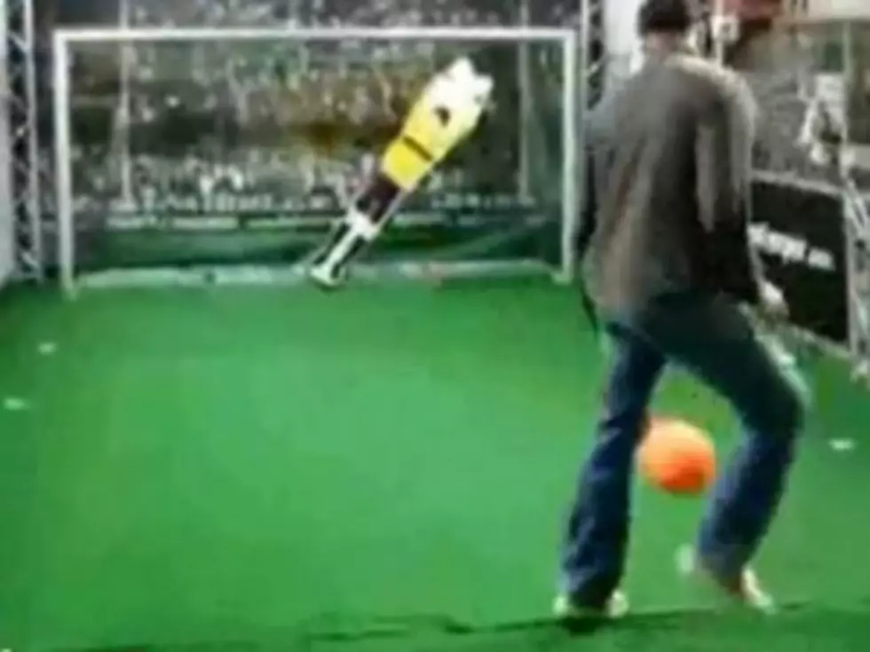 Robot Soccer Goalie Shuts Out Shooters [VIDEO]