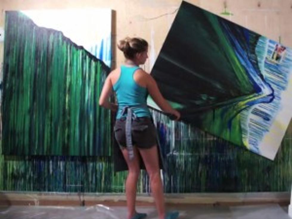 Artist Paints Entire Piece Without a Brush in Amazing Time Lapse [VIDEO]